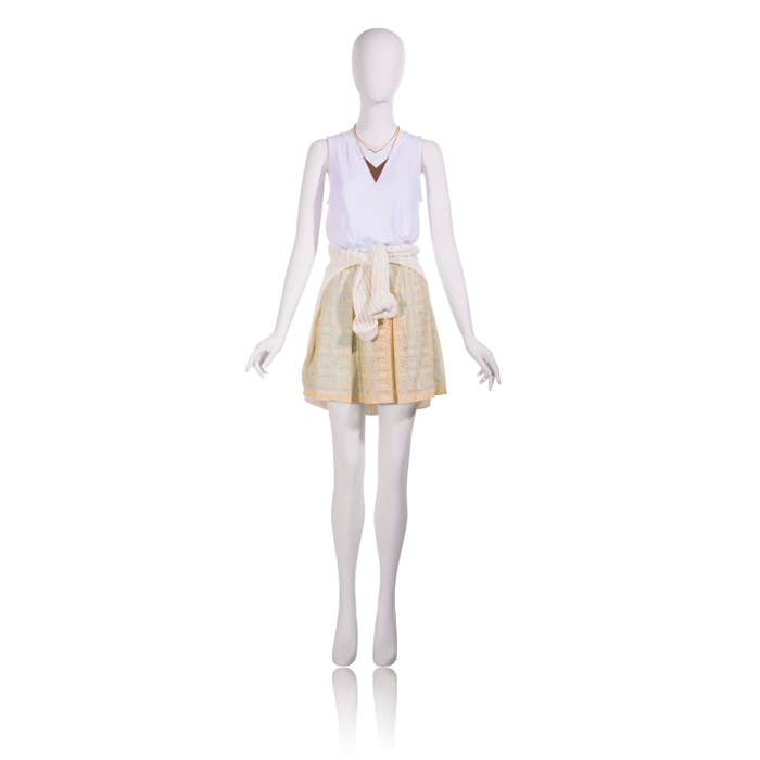 Econoco Female - Oval Head Facing Straight, Arms at Side