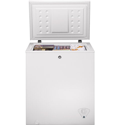 GE FCM5SKWW Chest Freezer, 5 cubic ft, White