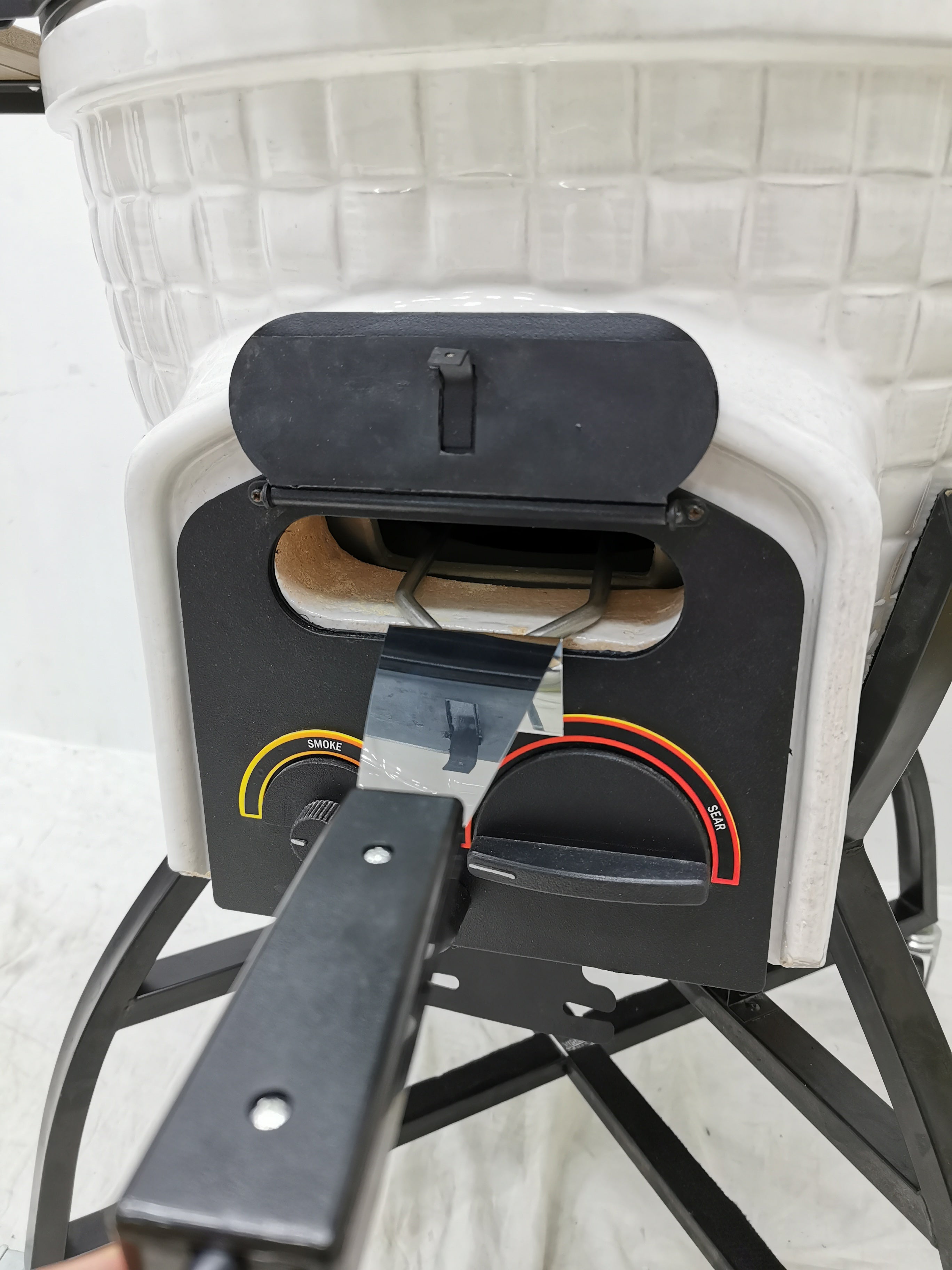 Vision Grills Elite Series XR402 Deluxe Ceramic Kamado Grill