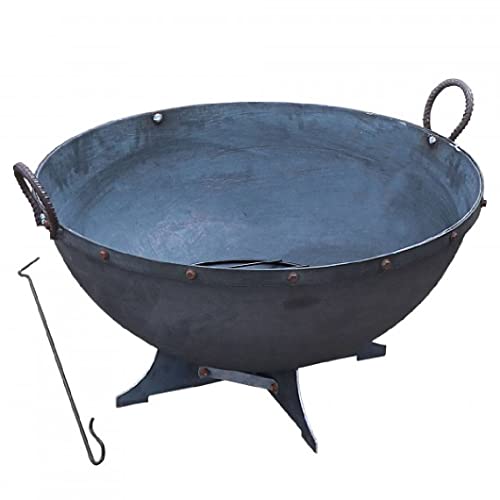 TITAN GREAT OUTDOORS Hemisphere Fire Pit with Screen and Poker 32