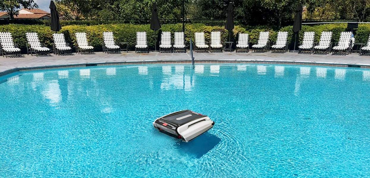 Instapark Betta Automatic Robotic Pool Cleaner Solar Powered Pool Skimmer Blue New