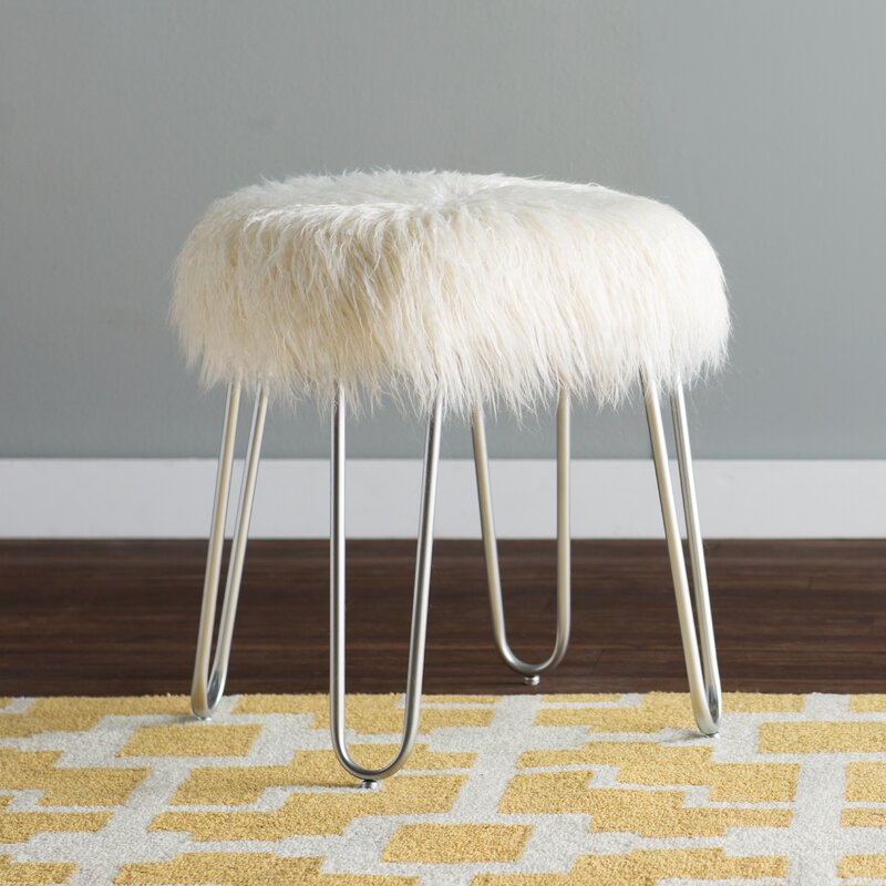 Scarlette Retro Stool