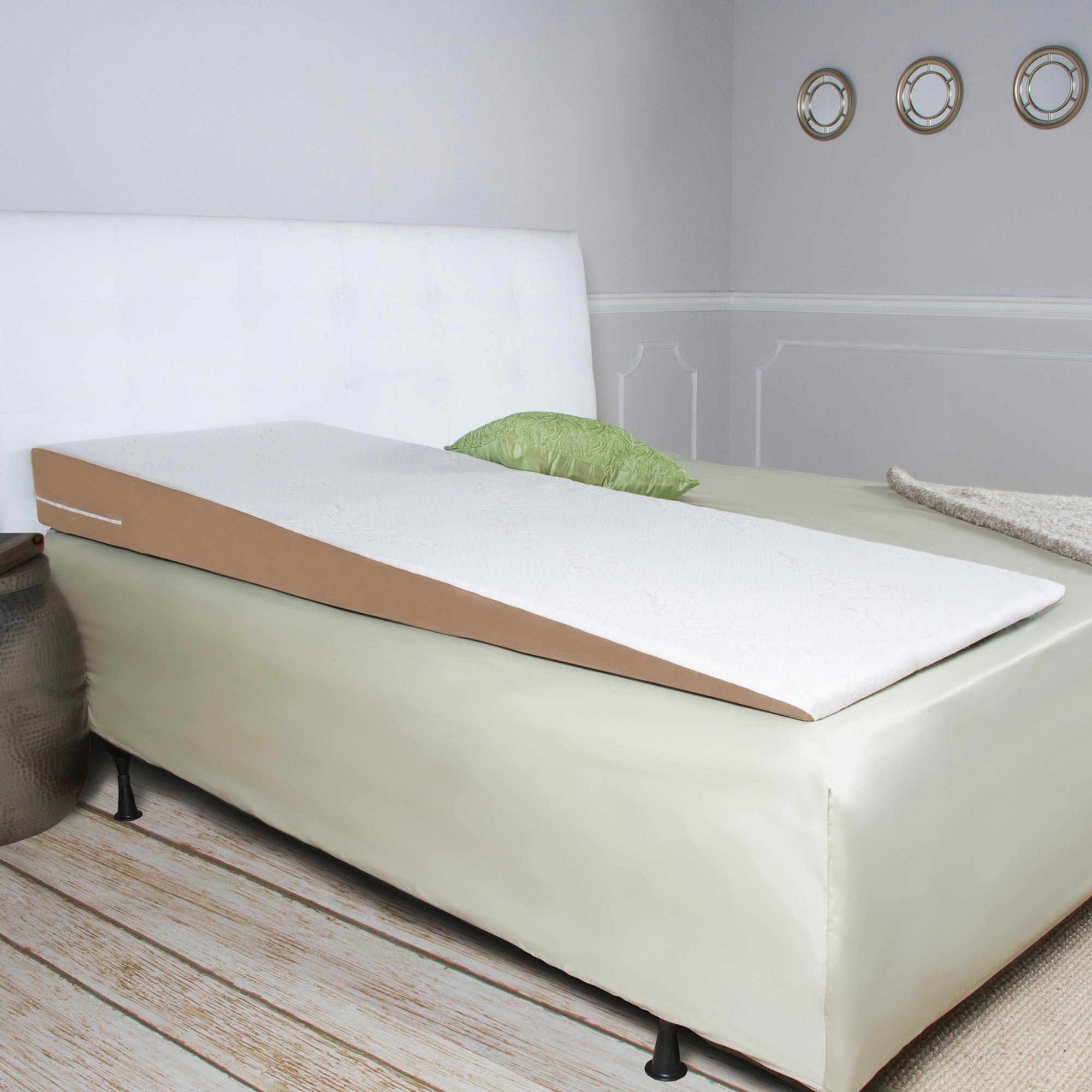 Avana Super Slant Full-Width Bed Wedge
