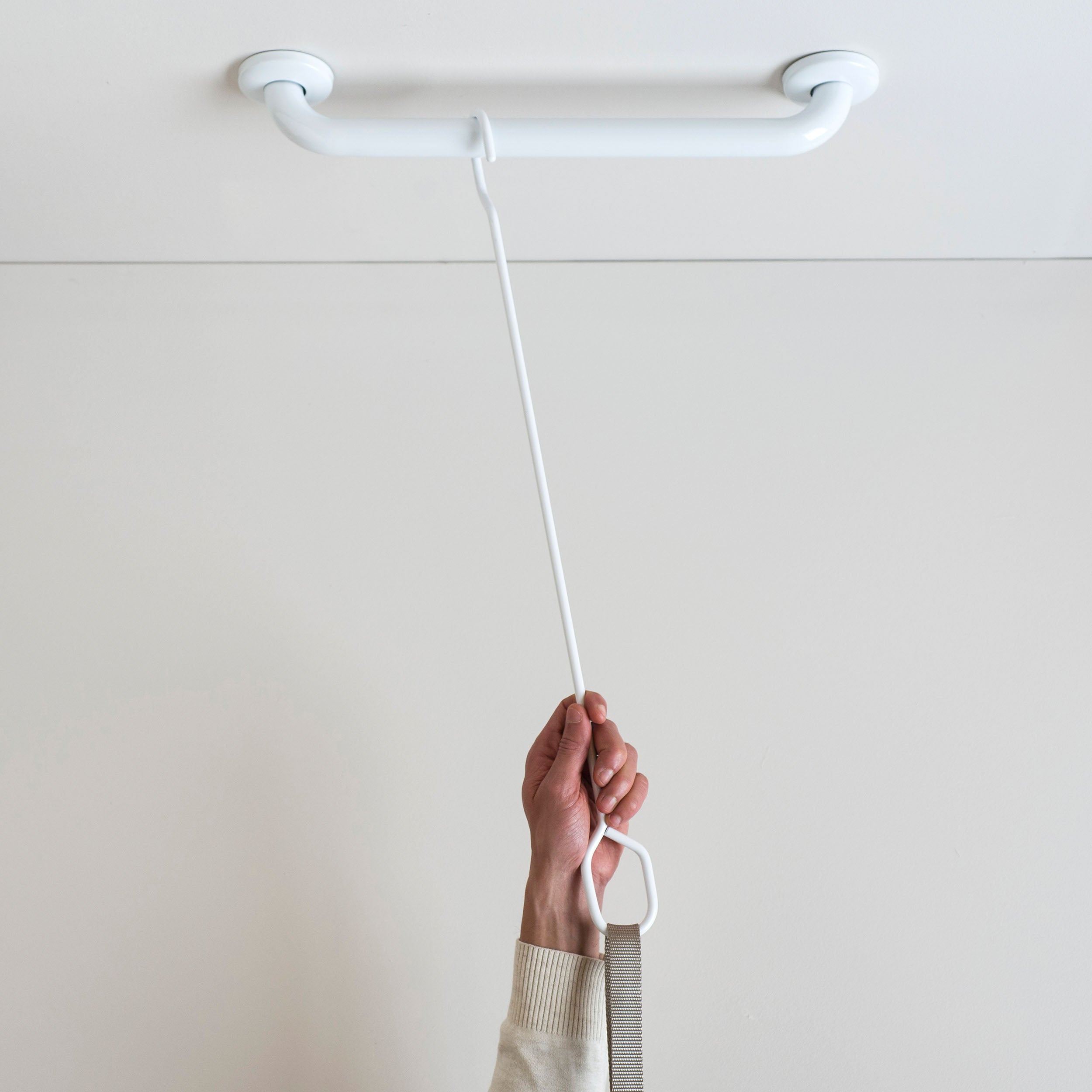 Healthcraft E2™ Ceiling Mount Trapeze