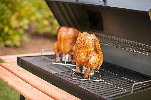 Char-Griller 2137 Outlaw 1063 Square Inch Charcoal Grill / Smoker