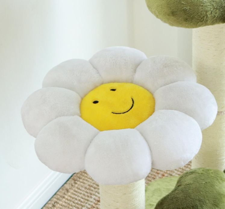 Four Leaf Clover Cat Tree