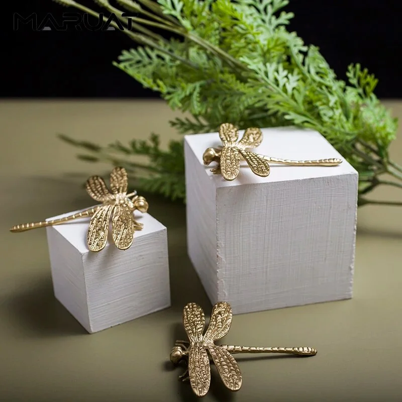 Modern Zinc Alloy Furniture Handles Dragonfly Shaped Kitchen Cabinets Handle Single Hole Drawers Knobs Gold Cabinet Door Handles Gold