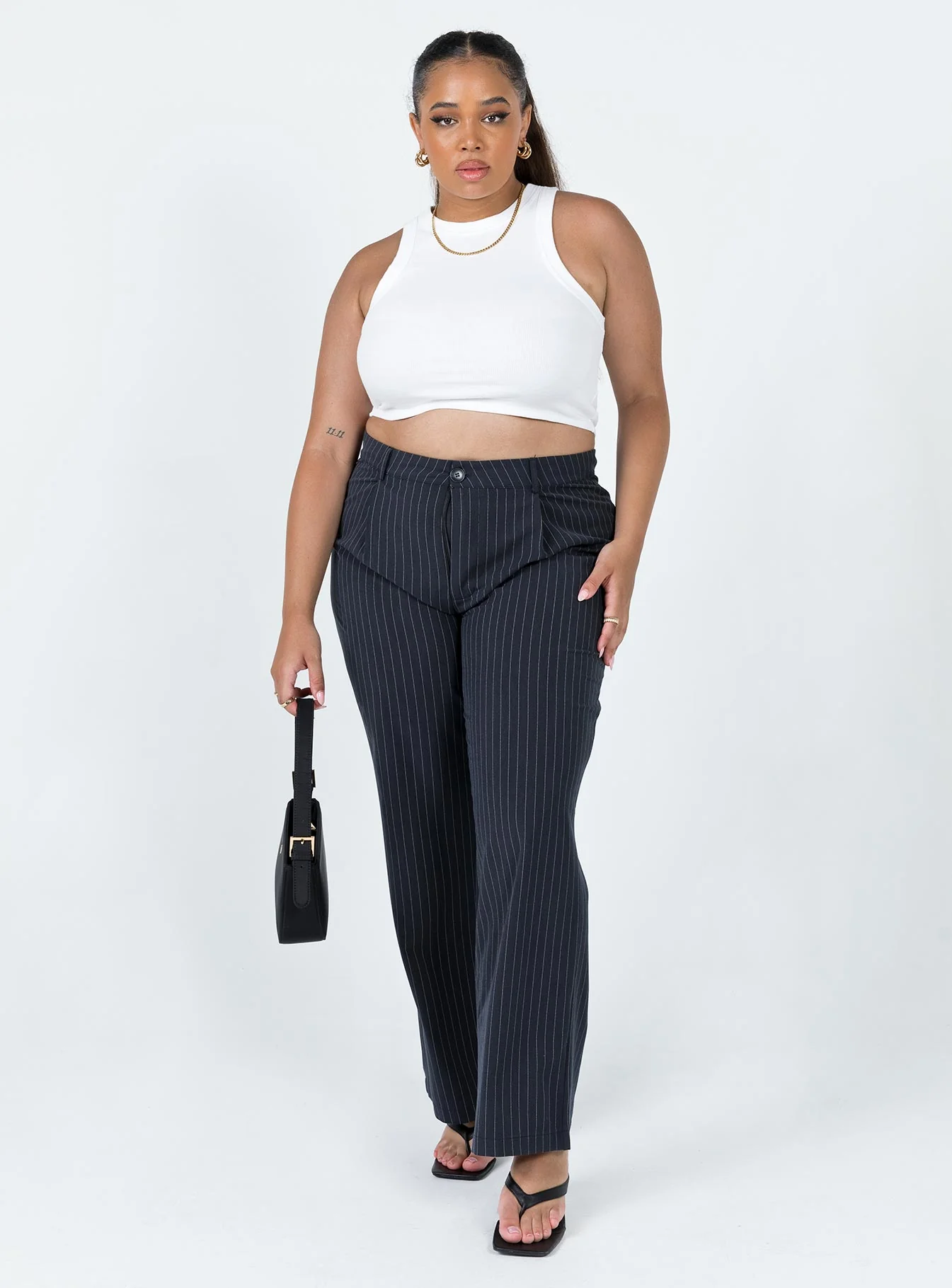 Titius Pant Navy Curve