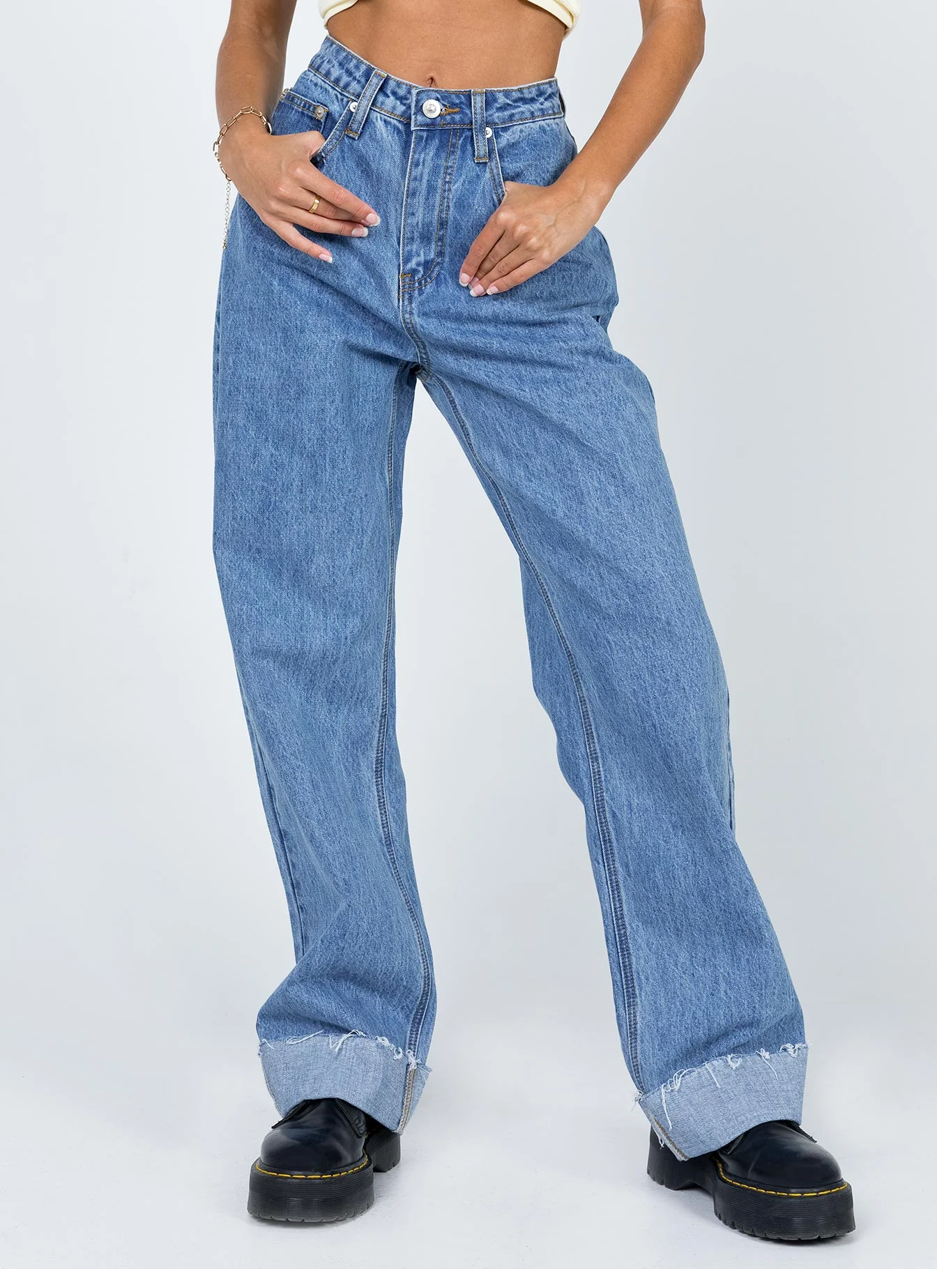 Ollie Straight Leg Jean Mid Wash Denim