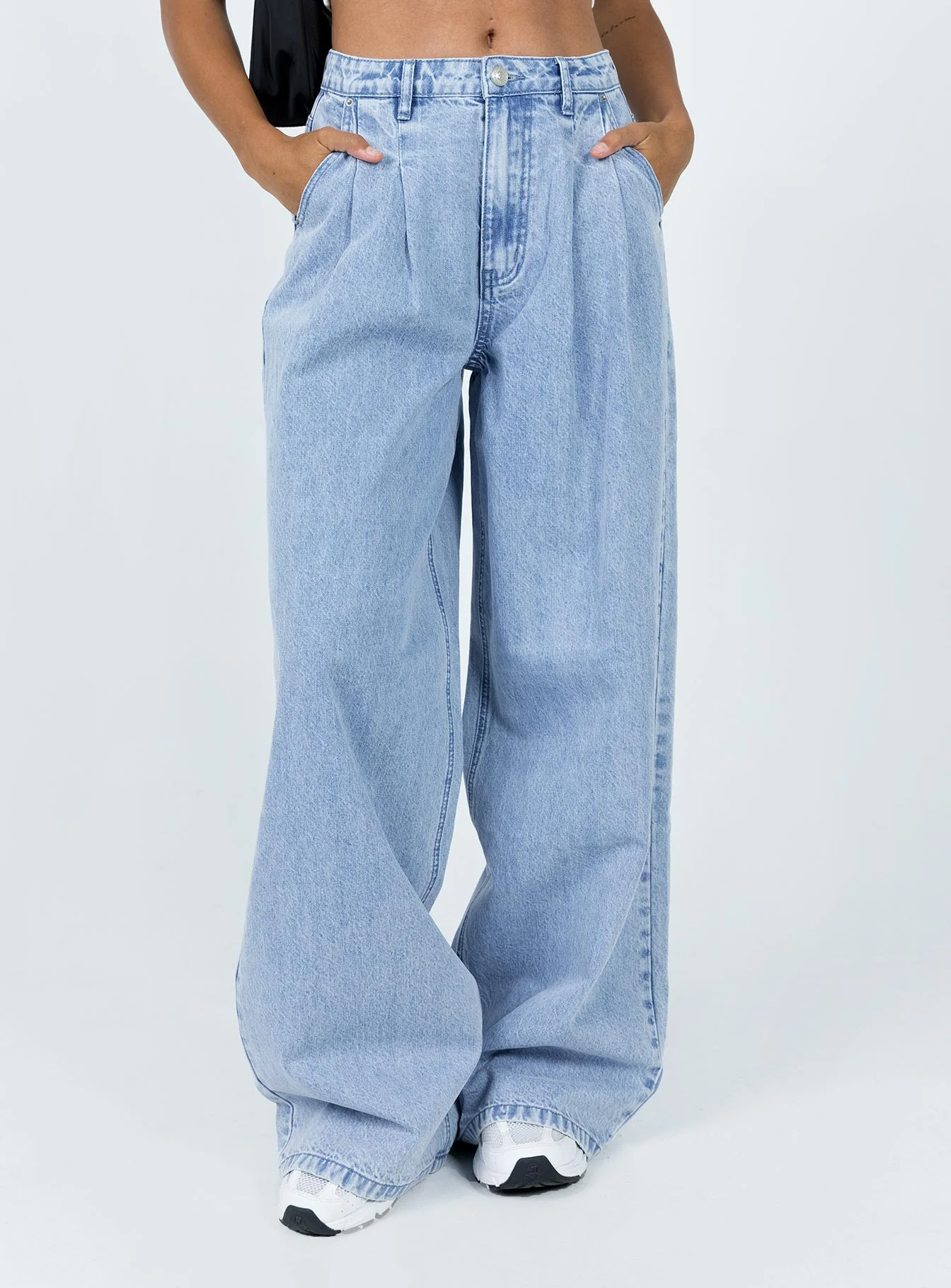 Bakali Wide Leg Jeans Light Wash